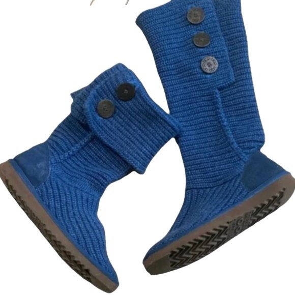 Womens UGG Blue Knit Boots size 8 - Picture 1 of 16